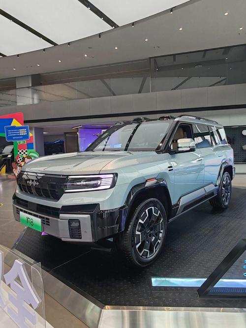 深圳309比亚迪方程豹硬派越野的爆款，英菲尼迪35周年与你共成长
